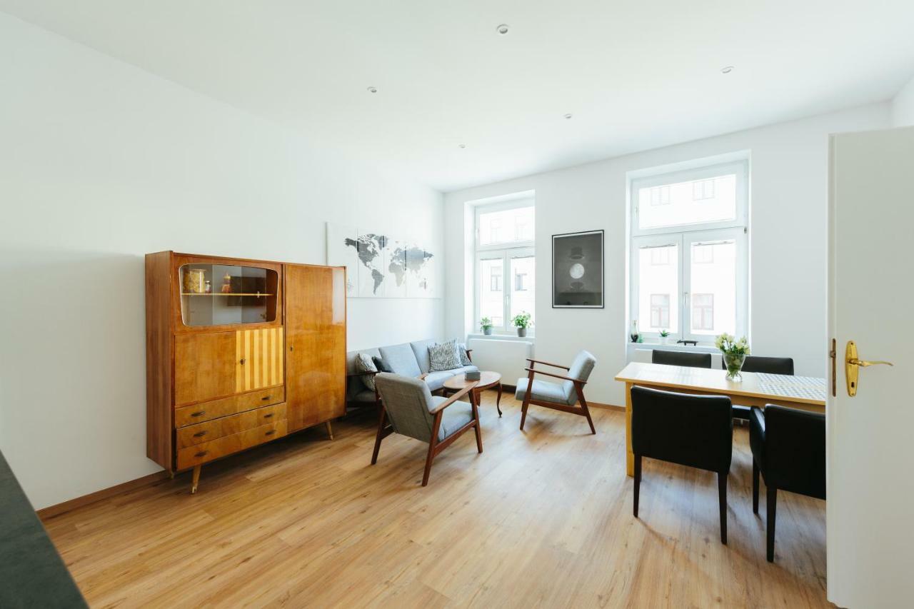 The Newpast Apartment *